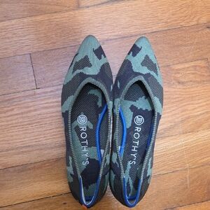 Rothy's The Point Olive Green Camo Ballet Flats Shoes Orange Stripe Size 7